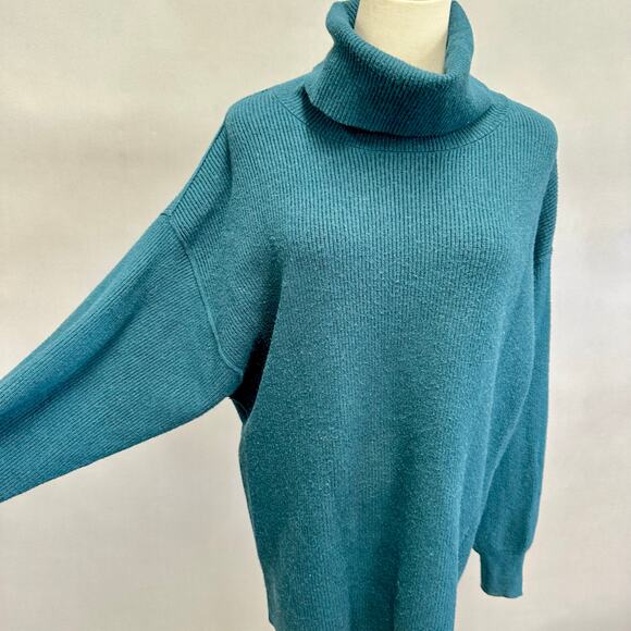 Free People Softly Structured Turtleneck Sweater Tunic in Turquoise size small - Picture 5 of 16